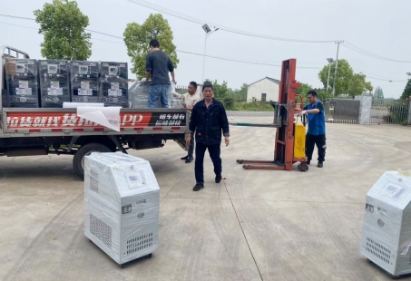 Entrega diaria | 8 controladores de temperatura para moldes de agua listos para envío
