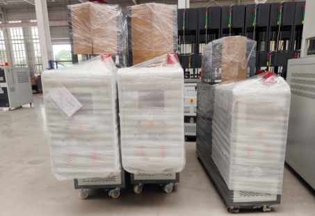 Se han completado tres controladores de temperatura para moldes de aceite para un proyecto de cámara climática.